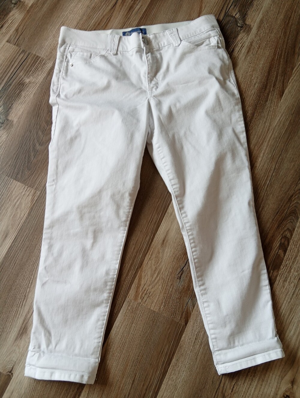 Democracy Women’s White Slim Jeans